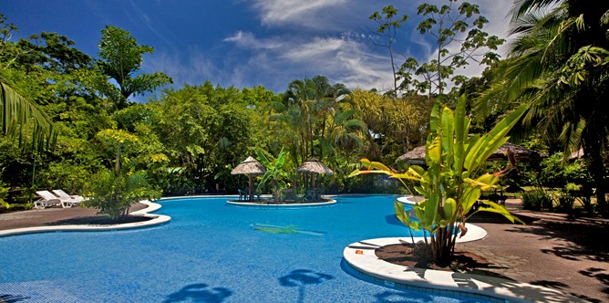 Swimmingpool-Laguna-Lodge-Tortuguero
