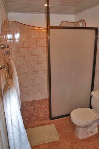 El-Pelicano_Junior-Zimmer_Badezimmer
