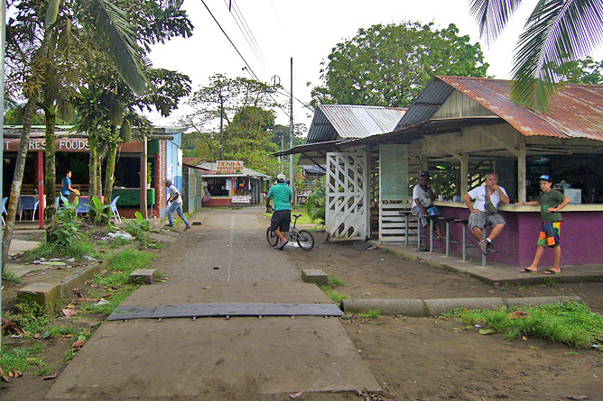Tortuguero Dorf